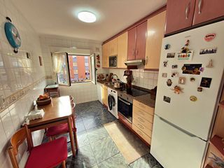 Piso en venta en Pumarín en Gijón