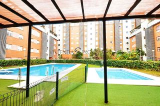 Piso en venta en Colores - Entreparques en Sevilla