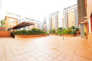 Piso en venta en Colores - Entreparques en Sevilla