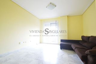 Piso en venta en Colores - Entreparques en Sevilla
