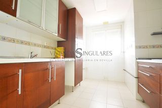 Piso en venta en Colores - Entreparques en Sevilla