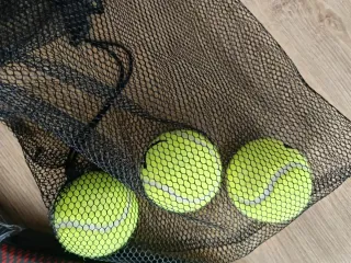 Pala de pádel X-One + 3 pelotas