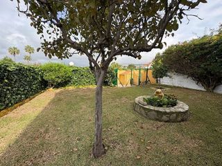 Casa pareada en venta en La Granja-La Colina-Los Pastores en Algeciras