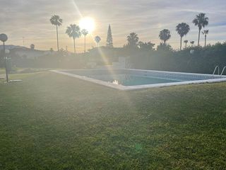 Casa pareada en venta en La Granja-La Colina-Los Pastores en Algeciras