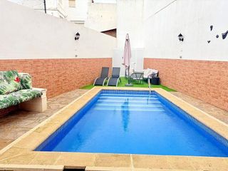 Chalet en venta en La Línea de la Concepción ciudad en Línea de la Concepción (La)
