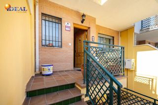 Casa adosada en venta en Ogíjares