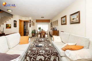 Casa adosada en venta en Ogíjares