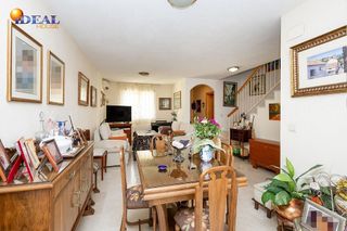 Casa adosada en venta en Ogíjares