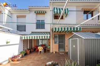 Casa adosada en venta en Ogíjares