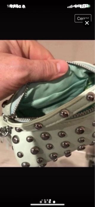 Bolso mujer cilindro tachuelas