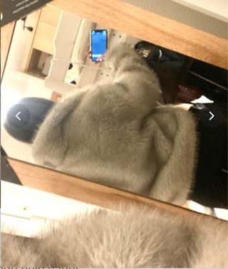 Abrigo pelo gris/verde talla única