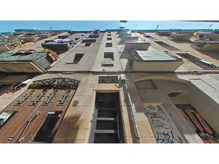 Piso en venta en El Raval en Barcelona