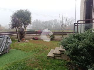 Casa pareada en venta en San Cibrao das Viñas