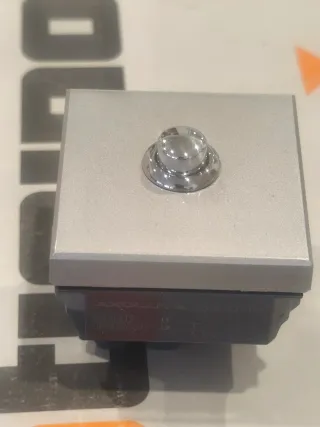 Interruptor Bticino Axolute HX4004/2. C/8 unid.