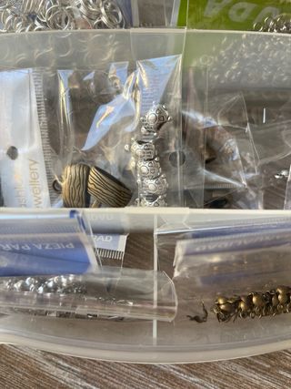 Maletín con accesorios para bisutería