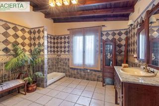 Chalet en venta en Zubia (La)