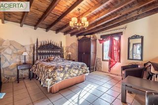 Chalet en venta en Zubia (La)