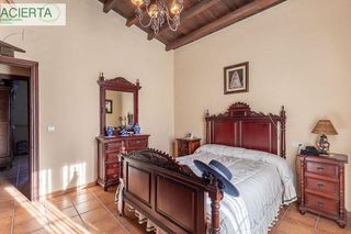 Chalet en venta en Zubia (La)