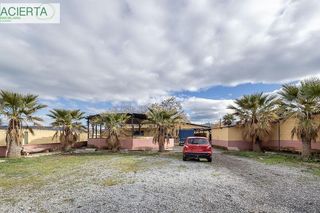 Chalet en venta en Zubia (La)