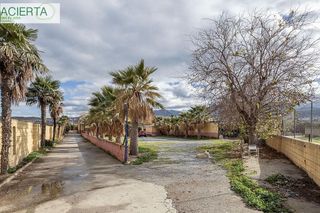 Chalet en venta en Zubia (La)