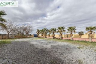 Chalet en venta en Zubia (La)