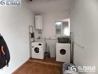 Chalet en venta en Linares