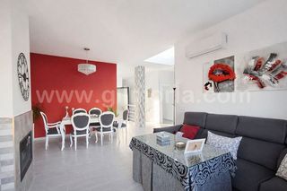 Casa adosada en venta en Capuchinos en Vélez-Málaga