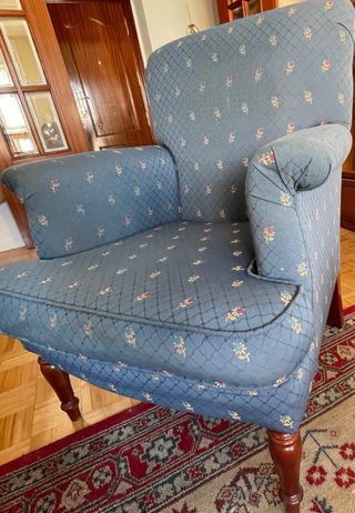 Sofá 2 plazas + 2 sillones tela con patas de mader