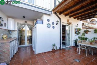 Chalet en venta en Zubia (La)