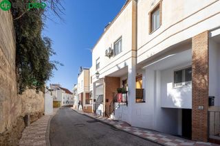 Chalet en venta en Zubia (La)