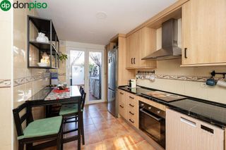 Chalet en venta en Zubia (La)