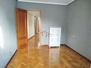 Piso en venta en Casco Antiguo en León