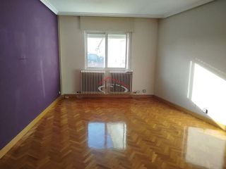 Piso en venta en Casco Antiguo en León