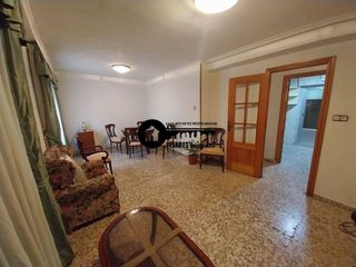 Piso en venta en Franciscanos en Albacete
