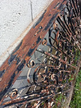 Baranda antigua de forja