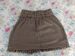 Falda Bershka cuadros marrón y negro