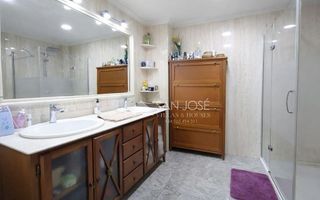 Chalet en venta en Novelda