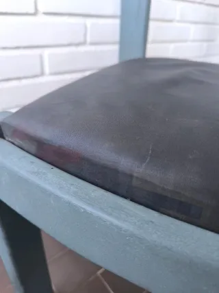 4 Sillas de Madera para arreglar