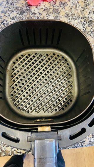 Freidora de aire Aigostar negra