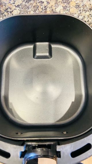 Freidora de aire Aigostar negra