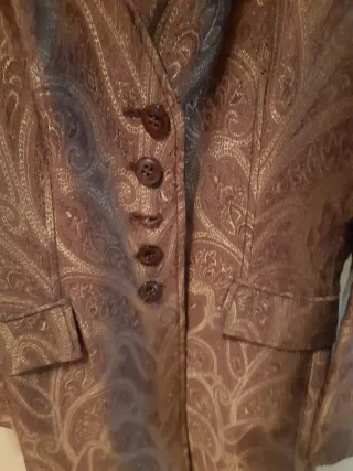 Casaca mujer dorada y marrón