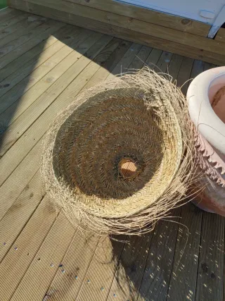 Cesta de mimbre cónica