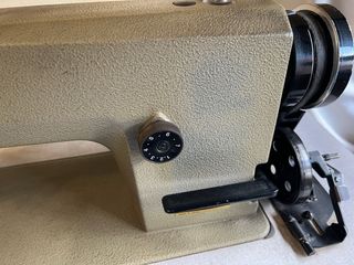 Máquina de coser industrial Brother DB2-B735