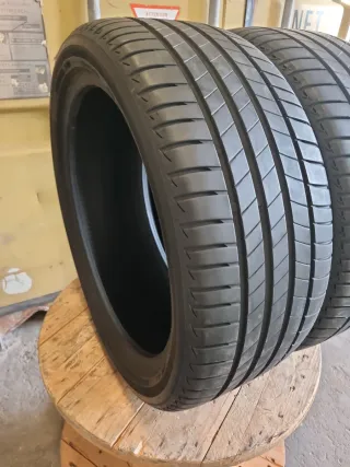 Se vende 2 Neumáticos en perfecto estado