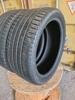 Se vende 2 Neumáticos en perfecto estado