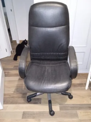 Escritorio nuevo con cajonera