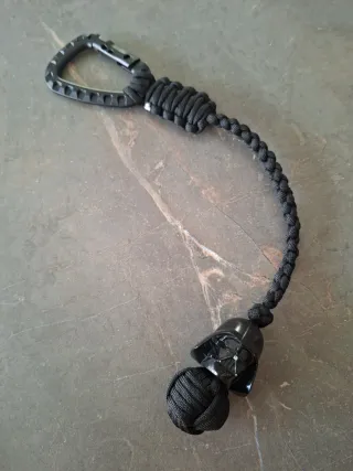 Llavero Puño de Mono Paracord Darth Vader
