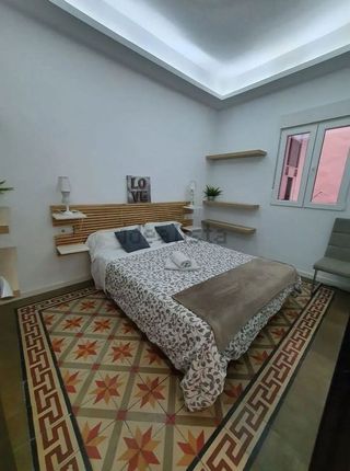 Piso en venta en El Camp de l'Arpa del Clot en Barcelona