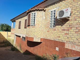 Chalet en venta en Montequinto en Dos Hermanas