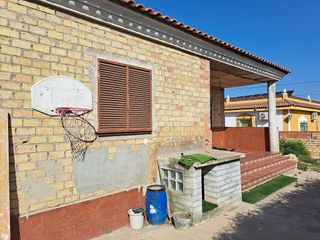 Chalet en venta en Montequinto en Dos Hermanas